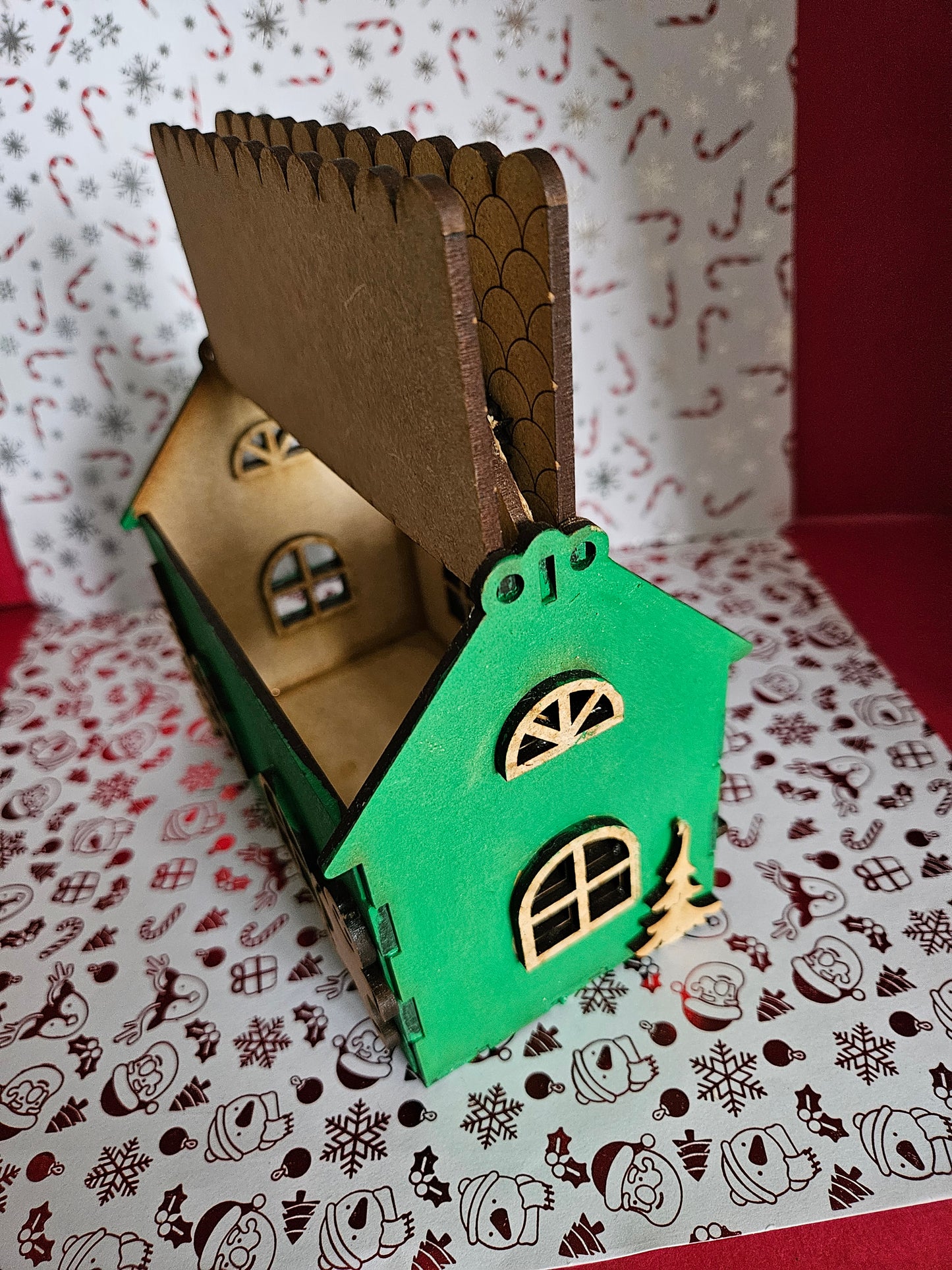 Wooden Hamper Style Gingerbread House